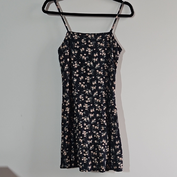 American Eagle Outfitters Dresses & Skirts - 2/$20 - American Eagle Outfitters - Black Spaghetti Strap Sundress - Size Small